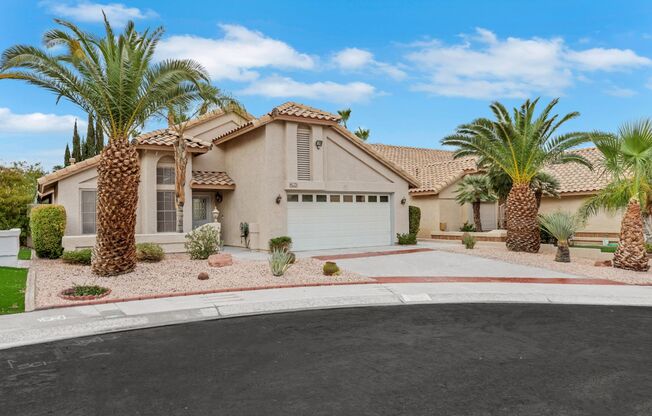 SUMMERLIN: 3/2 House with Multiple Living Areas, Home Office, Large Private Covered Patio