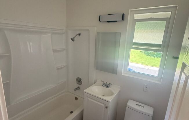 4 beds, 2 baths, 1,200 sqft, $3,495, Unit 2202