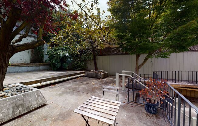 Studio, 1 bath, $2,299, Unit 2539A Lombard