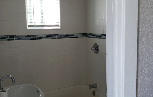 Studio, 1 bath, $1,595, Unit 3004