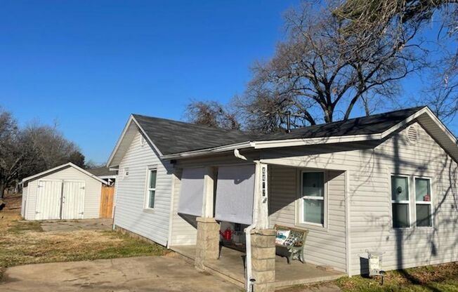 2 bed/1 bath house