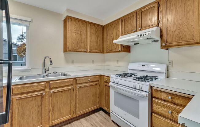 2 beds, 1 bath, $1,800