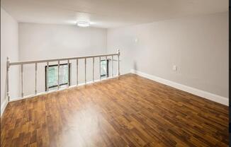456 W 22 ST