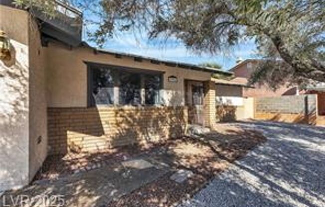 Spacious Single Story Home Near Sahara/Eastern