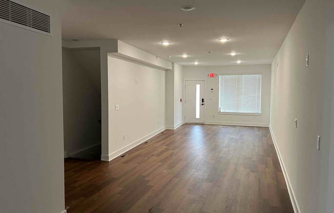2554 FRANKFORD AVE