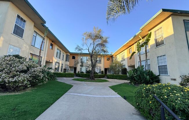 4133-39 Somerset Dr.