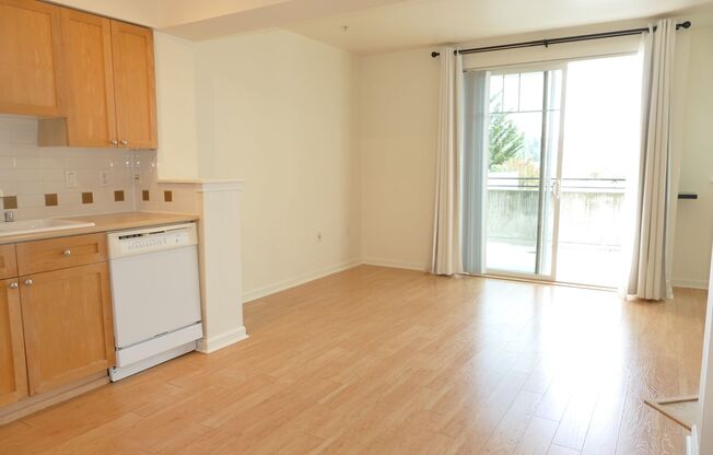 Studio, 1 bath, $1,550