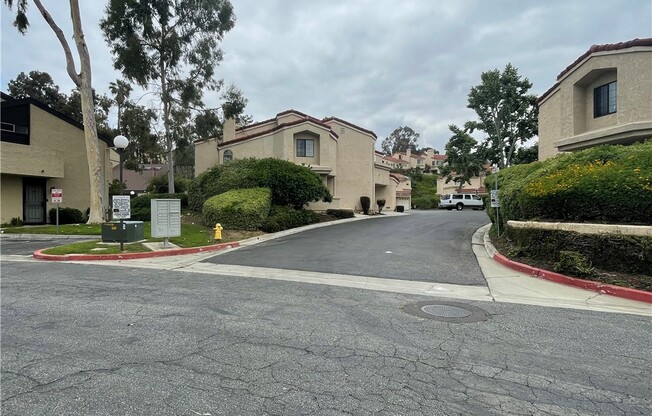 3614 HEMLOCK LN