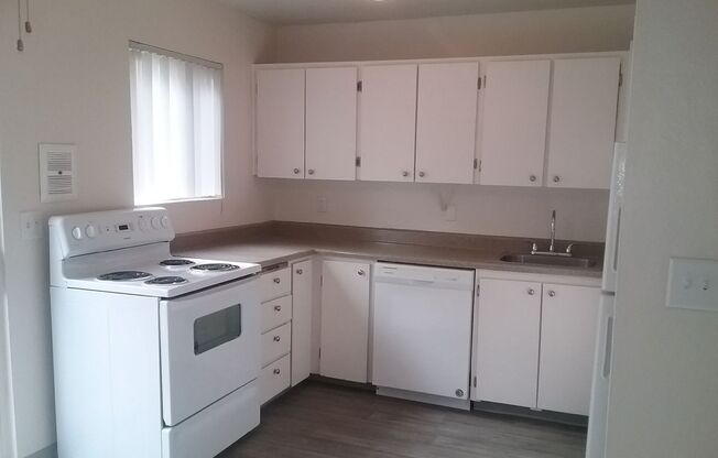 2 beds, 1 bath, 800 sqft, $1,395, Unit 21