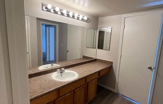 Tuscano Community 1 bedroom condo