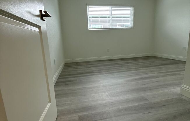 2 beds, 1 bath, 850 sqft, $2,325, Unit 9155-10