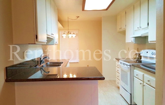 Scripps Ranch, 9725 Caminito Doha- Easy Freeway Access, Close to Shopping!