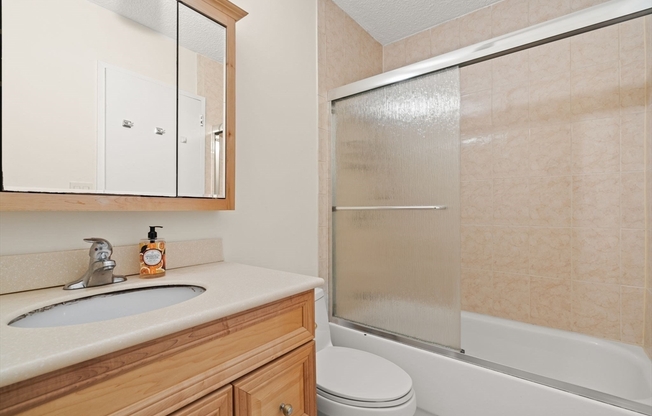 2 beds, 2 baths, 1,265 sqft, $4,300, Unit 1105