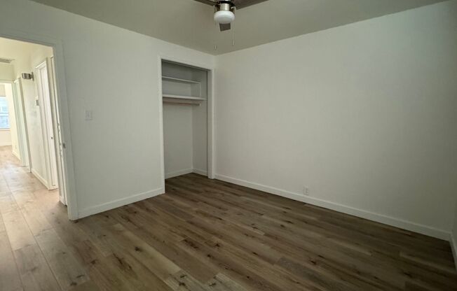 3 beds, 1 bath, $2,175, Unit 1048 Warner Ave