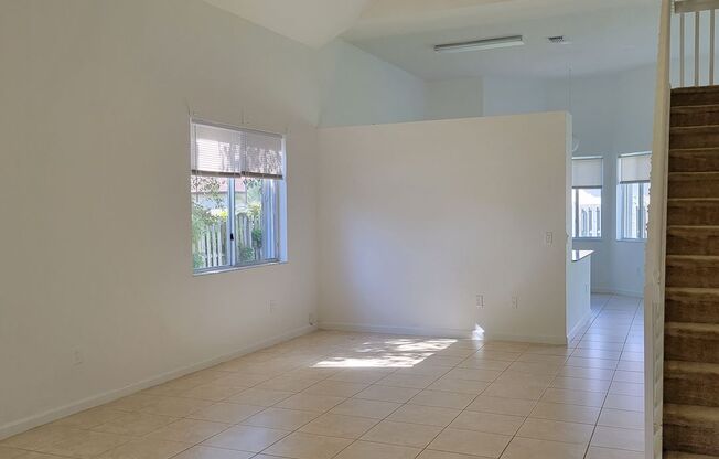 Newly renovated 4/2.5 with ground-floor master bedroom in Homestead, Fl