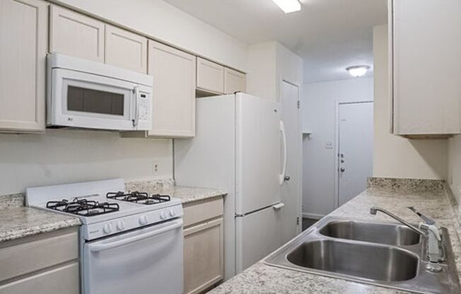 701 Country Aire Dr Unit #B Round Rock, TX 78664