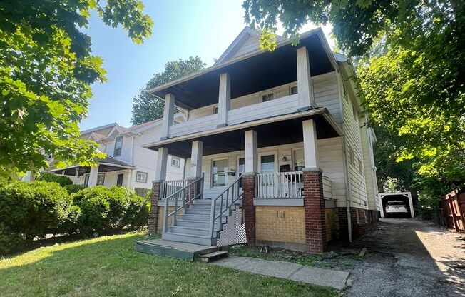 3292-3294 W. 111th St