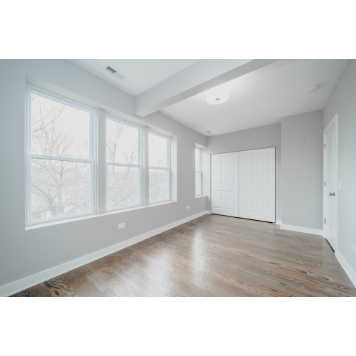 1838 W 21 PL
