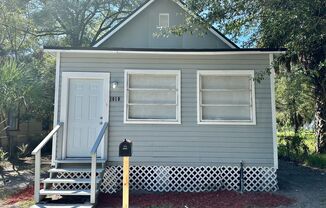 Wonderful Bungalow Just Renovated!
