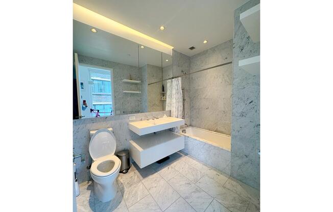 1 bed, 1 bath, 828 sqft, $8,800, Unit 22C