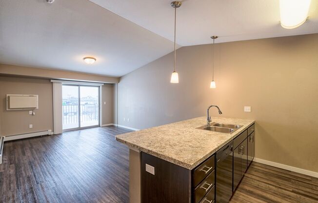 1 bed, 1 bath, 675 sqft, $900, Unit 206