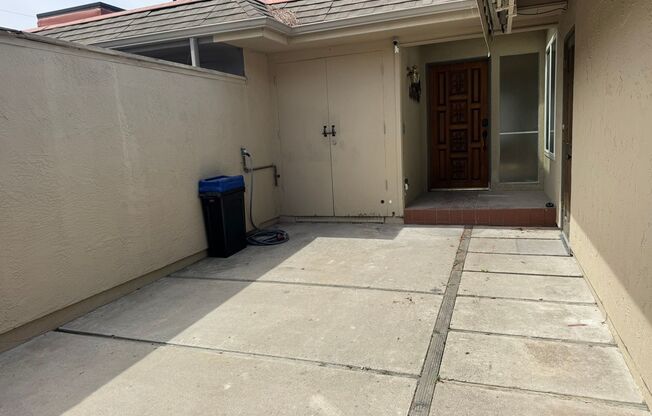 3BD/2BA HOME w/ attached garage near USD/College areas in San Diego!