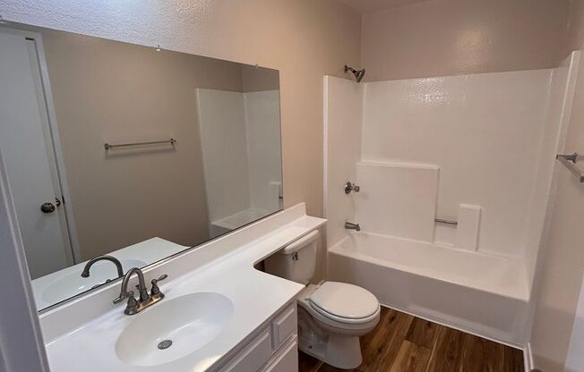 2 beds, 2 baths, $2,350, Unit 302