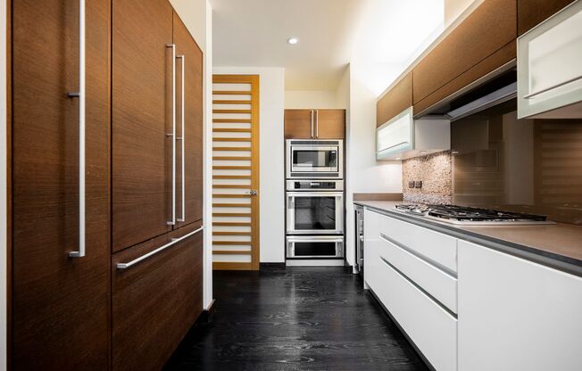 1 bed, 1.5 baths, $5,995, Unit #3902