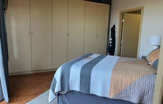 2 beds, 2 baths, 926 sqft, $1,725, Unit 212