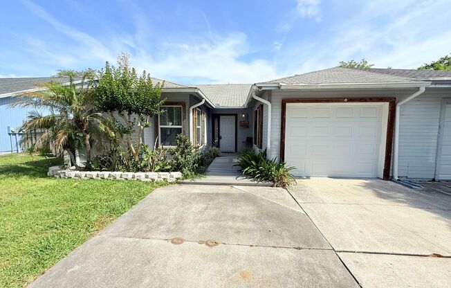 Spacious 2BR Duplex – Prime Location!