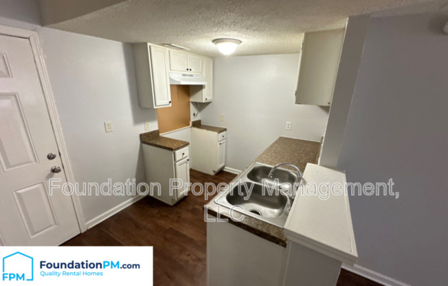 3743 CAMBRIDGE STA DR 