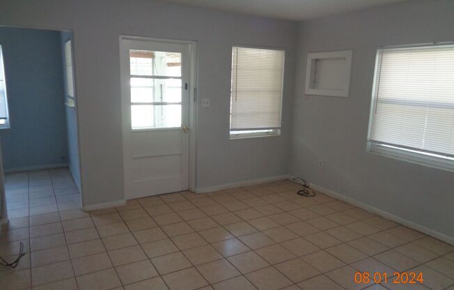 2 beds, 1 bath, $1,495