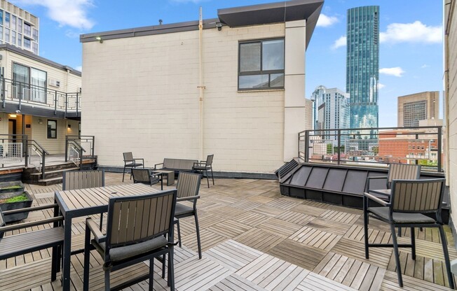 2 beds, 1.5 baths, 647 sqft, $3,600, Unit 6-16