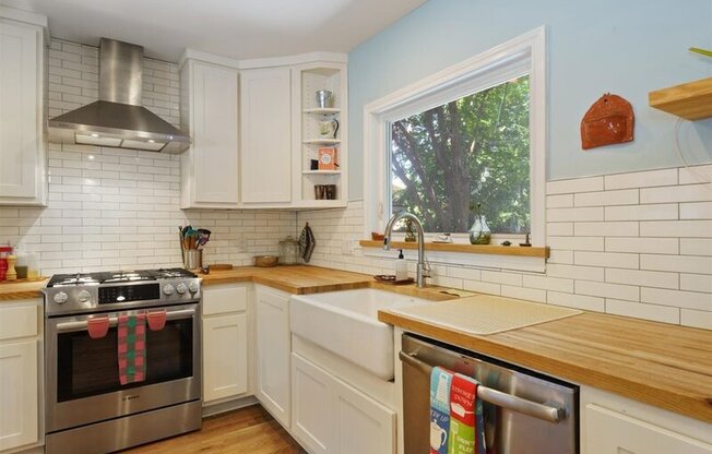 5711 CHESTERFIELD AVE