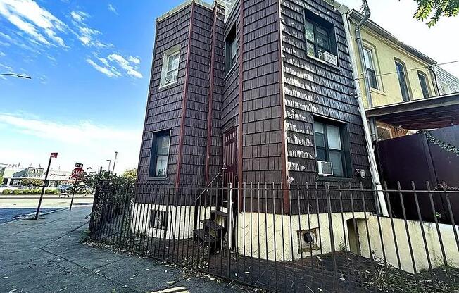 151 KINGSLAND AVE