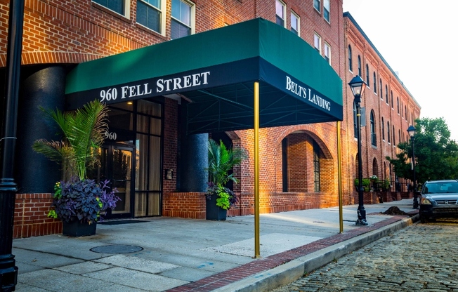 960 Fell St. 407
