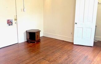 2931 Cottage Grove