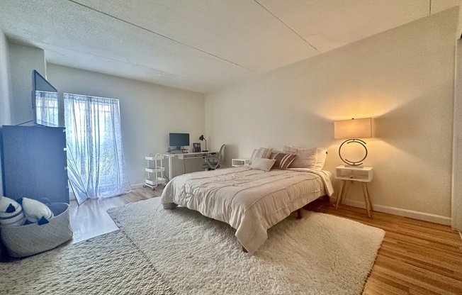 50 56 BROADLAWN PARK