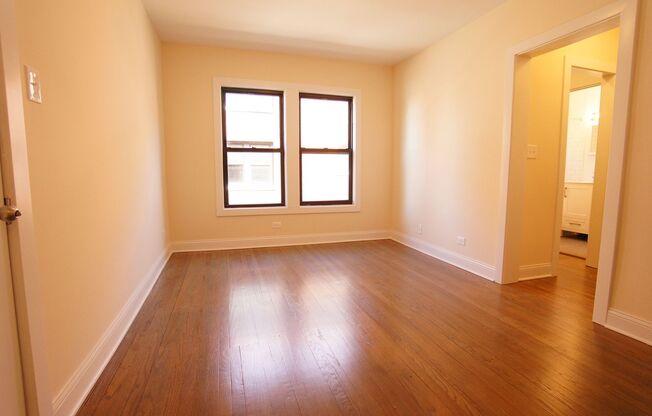 1 bed, 1 bath, 555 sqft, $1,895, Unit 2645-3E