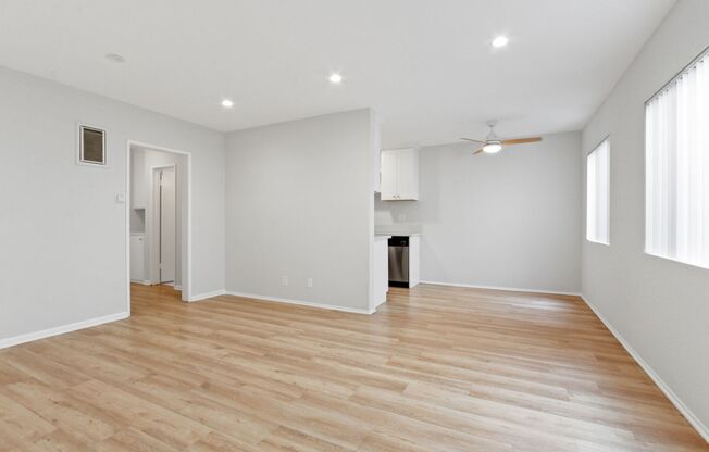 2 beds, 2 baths, 1,100 sqft, $3,095, Unit 4