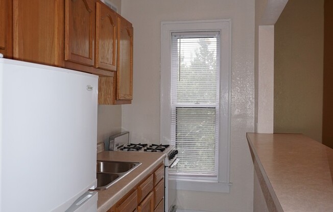 1 bed, 1 bath, 380 sqft, $850, Unit 21