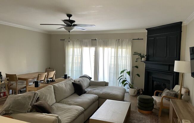 Charming 2-3 BR Townhome in South Park Charlotte