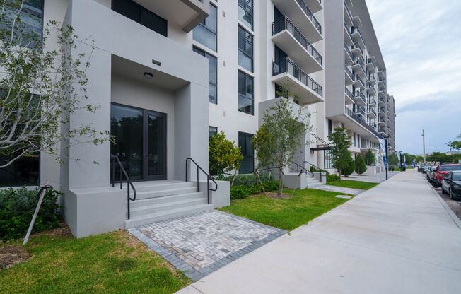 2 beds, 2 baths, 918 sqft, $2,155, Unit 106