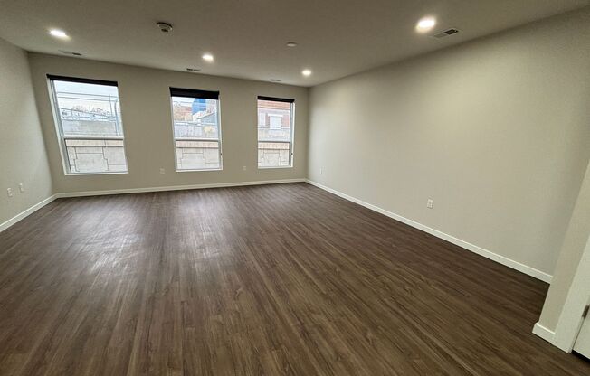 Studio, 1 bath, 660 sqft, $1,495, Unit 422 - S857