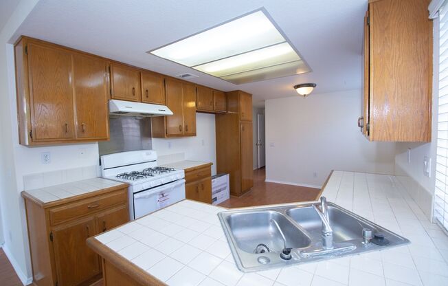 11147 Countryview Drive- Rancho Cucamonga, CA 91730 SFH For Rent