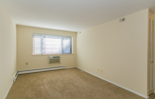 1 bed, 1 bath, 700 sqft, $1,825, Unit 420