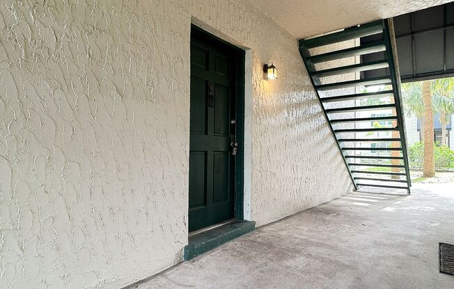 1-Bed/1-Bath Condo in Prime South Tampa Location – Move-In Ready!