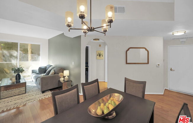 2 beds, 2 baths, 942 sqft, $559,900, Unit 135