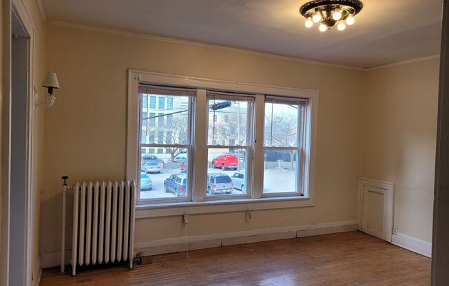 Studio, 1 bath, $895, Unit 19