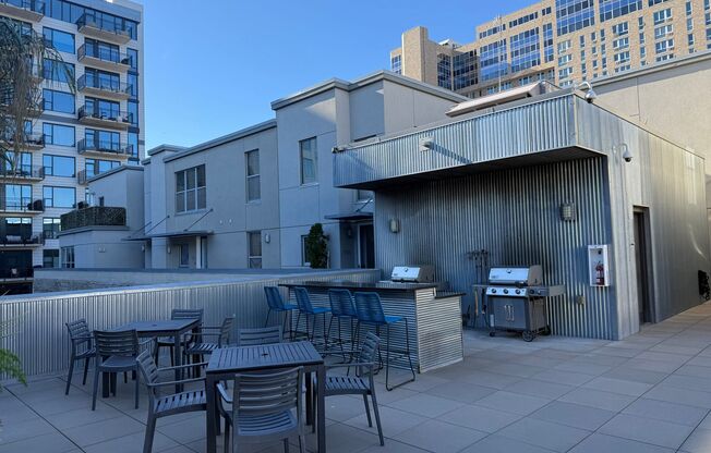 3 beds, 2 baths, $3,099, Unit #707